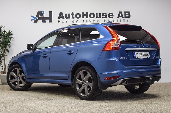 Volvo XC60 2 of 29