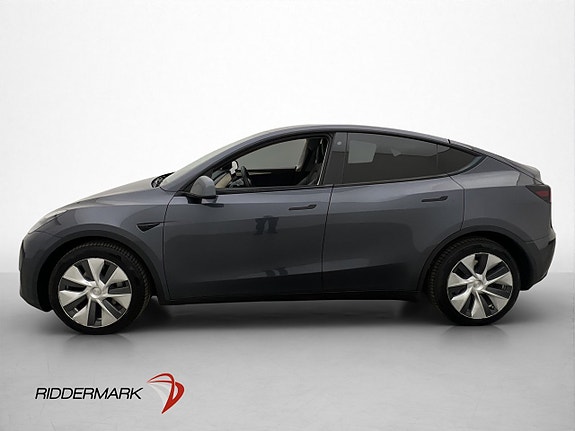 Tesla Model Y 5 of 30