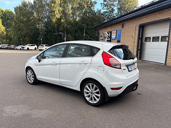 Ford Fiesta 5 of 22
