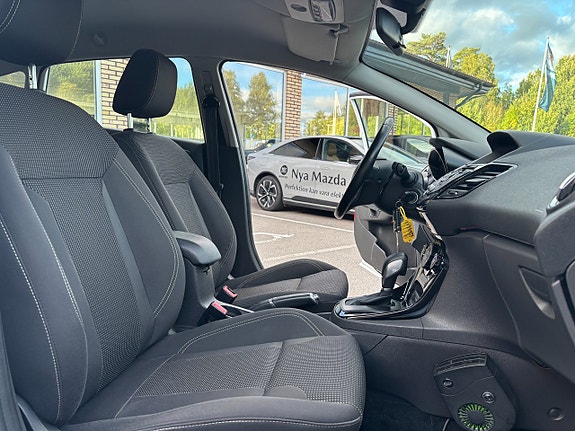 Ford Fiesta 14 of 22