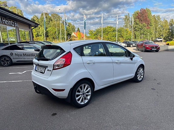 Ford Fiesta 3 of 22