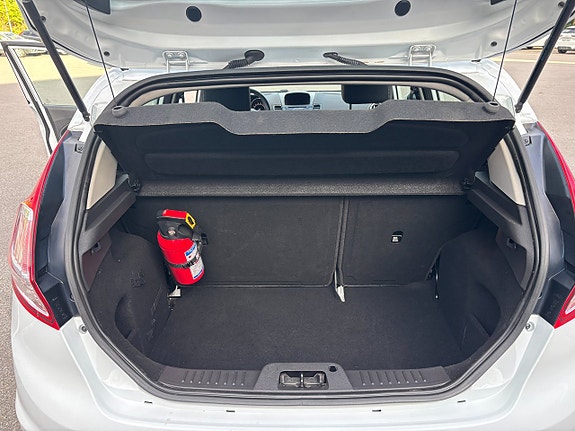 Ford Fiesta 10 of 22