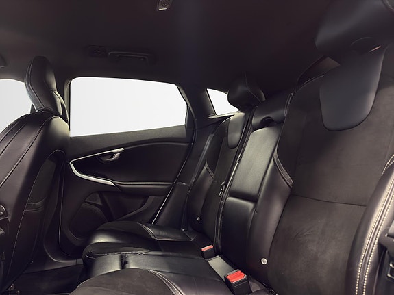 Volvo V40 5 of 11