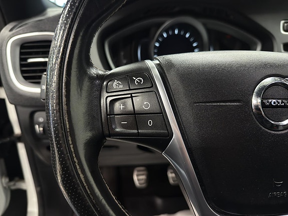 Volvo V40 9 of 11