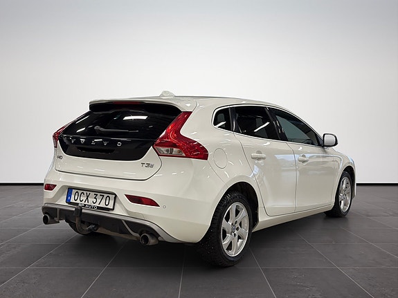 Volvo V40 4 of 11