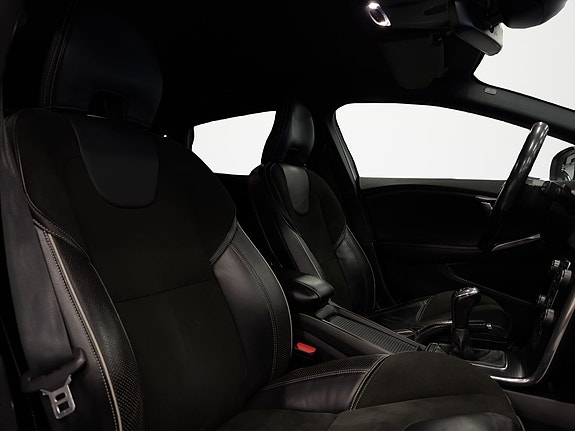 Volvo V40 6 of 11