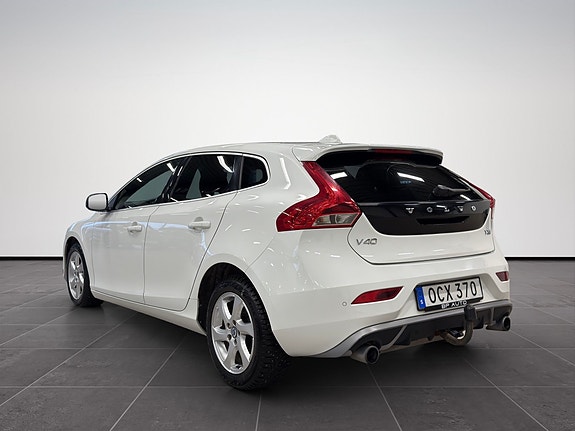 Volvo V40 3 of 11