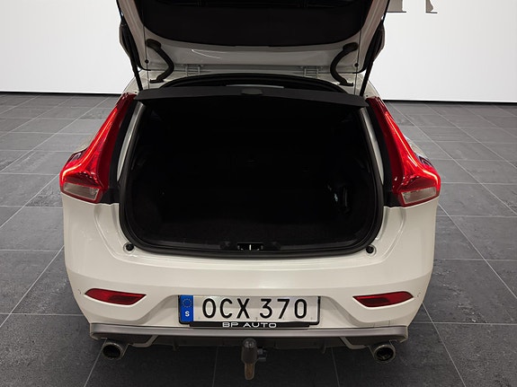 Volvo V40 8 of 11