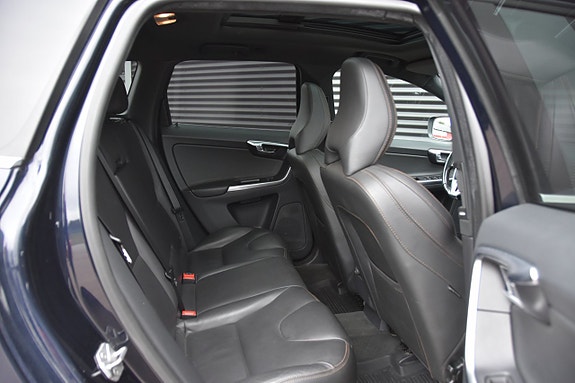 Volvo XC60 12 of 21