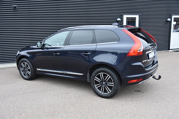Volvo XC60 5 of 21