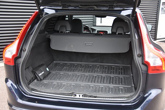Volvo XC60 8 of 21