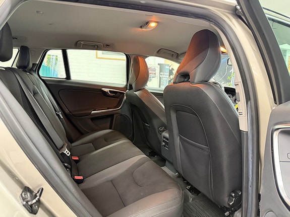 Volvo V60 17 of 30