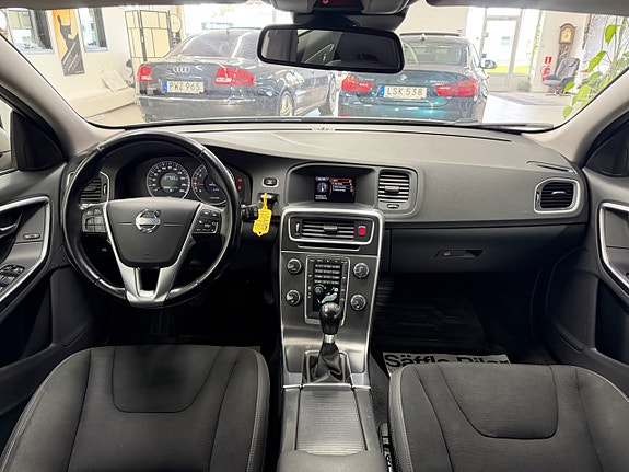 Volvo V60 20 of 30