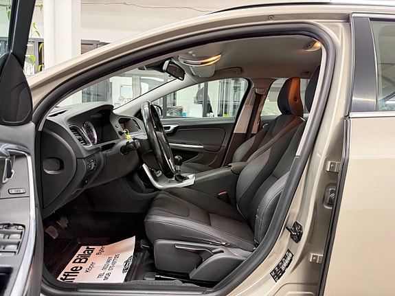 Volvo V60 25 of 30