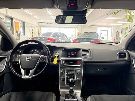 Volvo V60 21 of 30