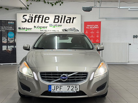 Volvo V60 10 of 30