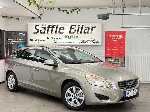 Volvo V60 4 of 30