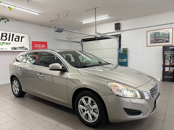Volvo V60 9 of 30