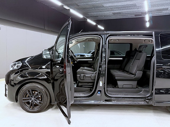 Toyota Proace Verso 2 of 17