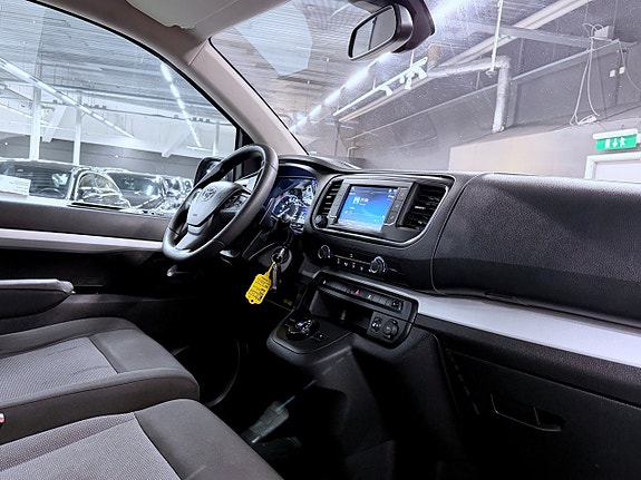 Toyota Proace Verso 15 of 17