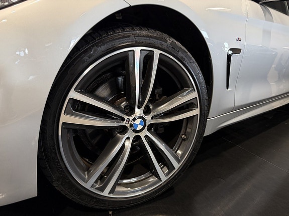 BMW 430i 12 of 30