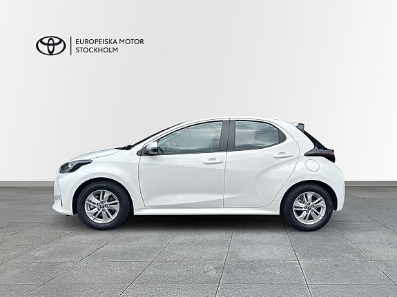 Toyota Yaris 4 of 11