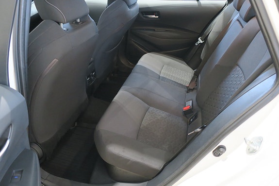 Toyota Corolla 7 of 14