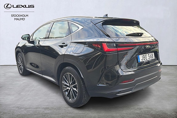 Lexus NX350h 3 of 23