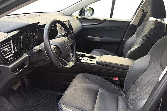 Lexus NX350h 7 of 23