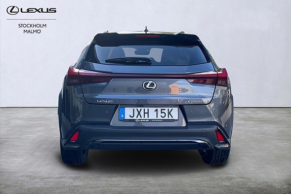 Lexus UX250h 4 of 26