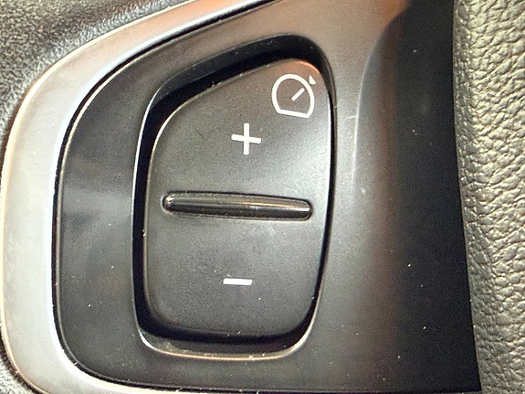 Renault Clio 18 of 26