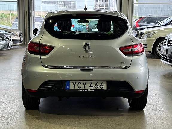 Renault Clio 8 of 26