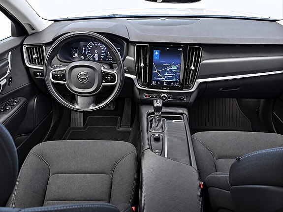 Volvo V90 Cross Country 10 of 16