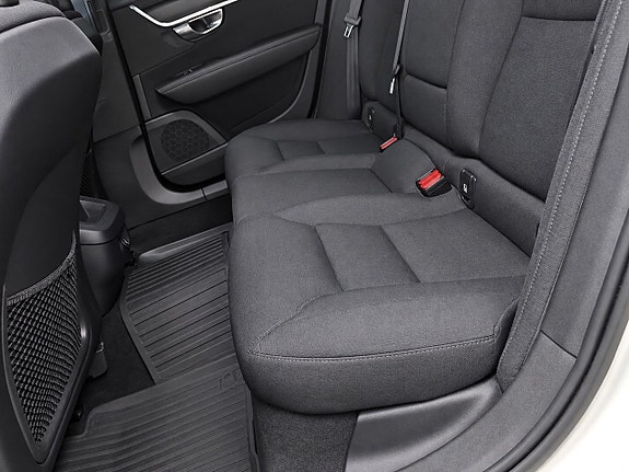 Volvo V90 Cross Country 13 of 16