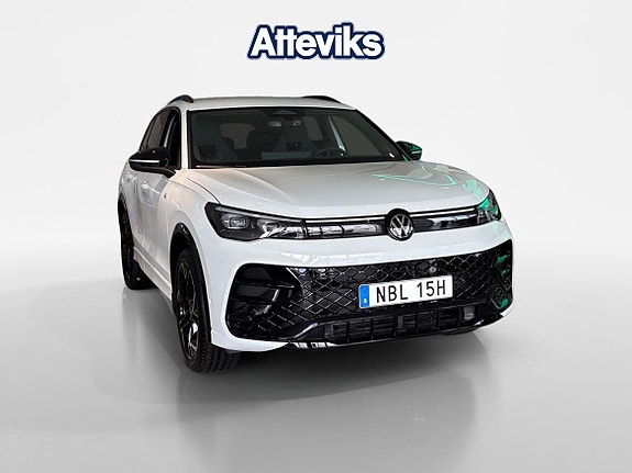 Volkswagen Tiguan 2 of 18