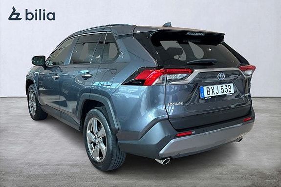 Toyota RAV4 2 of 23
