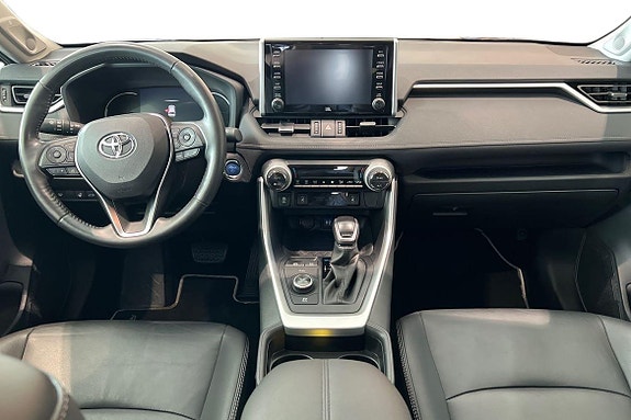 Toyota RAV4 10 of 23
