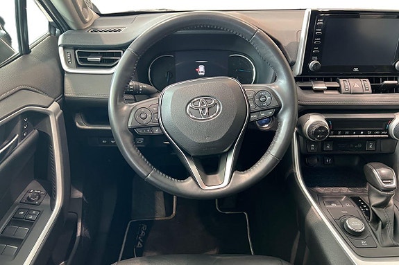 Toyota RAV4 11 of 23