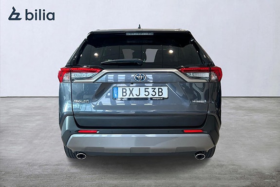 Toyota RAV4 5 of 23