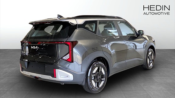 Kia Seltos 2 of 9