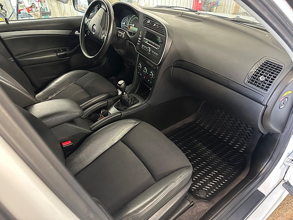 Saab 9-3 10 of 12