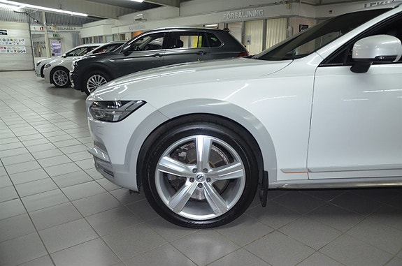 Volvo V90 Cross Country 26 of 27