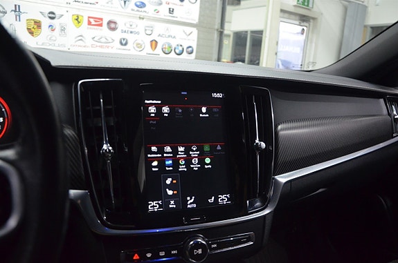 Volvo V90 Cross Country 13 of 27