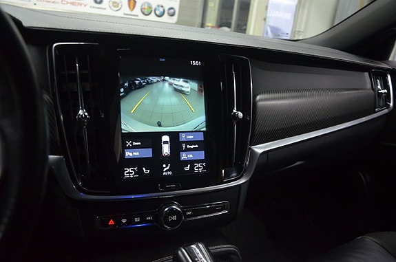 Volvo V90 Cross Country 11 of 27