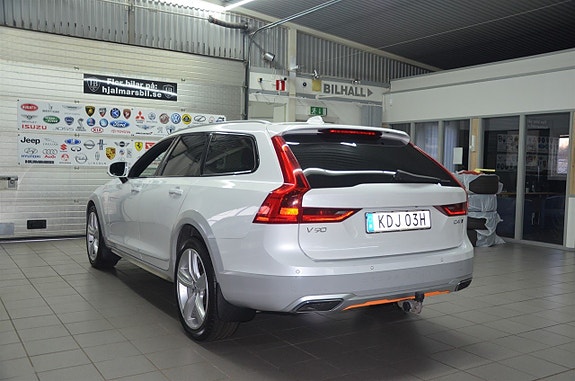 Volvo V90 Cross Country 5 of 27