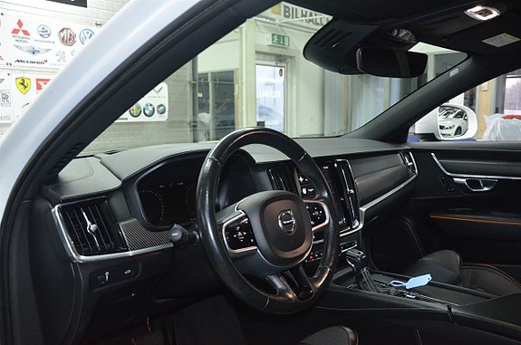 Volvo V90 Cross Country 6 of 27