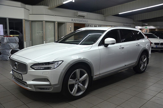 Volvo V90 Cross Country 27 of 27