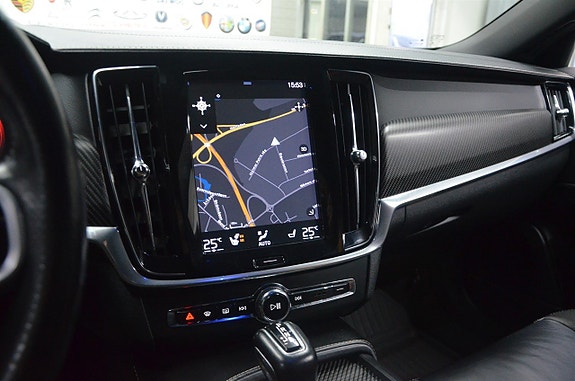 Volvo V90 Cross Country 12 of 27