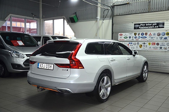 Volvo V90 Cross Country 3 of 27