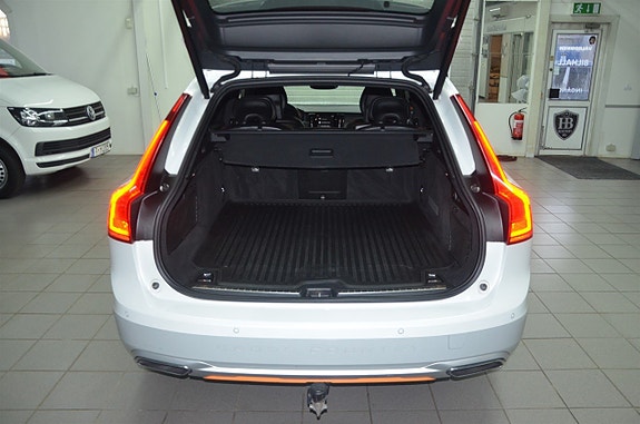 Volvo V90 Cross Country 23 of 27